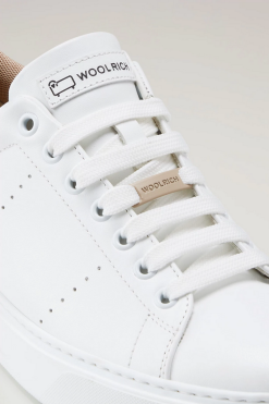 WOOLRICH CLASSIC COURT White Beige 9 WOOLRICH CLASSIC COURT White Beige -Snow Kleding Verkoopwinkel scherm afbeelding 2023 03 10 om 10.15.31