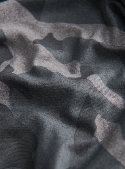 PeakPerformance PEAK PERFORMANCE WOMEN'S SPIRIT HALF ZIP Tour Camo -Snow Kleding Verkoopwinkel schermafbeelding 2021 10 21 om 20.56.44