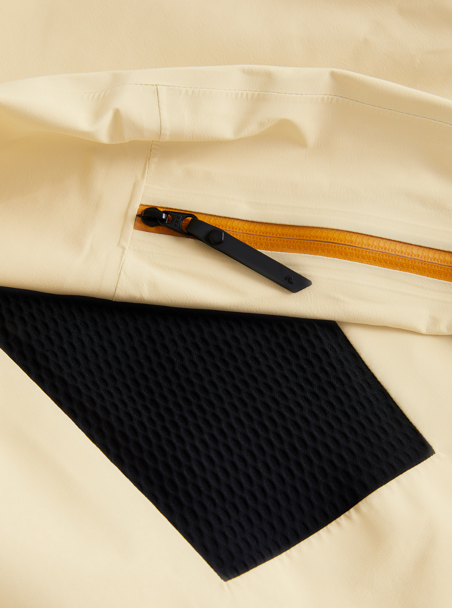 PeakPerformance PEAK PERFORMANCE ALPINE GORE-TEX 3L JACKET MEN Pale 8 PeakPerformance PEAK PERFORMANCE ALPINE GORE-TEX 3L JACKET MEN Pale - Afbeelding 6