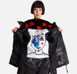 J.C. De Castelbajac JC. DE CASTELBAJAC W MADDY STAR JKT Black -Snow Kleding Verkoopwinkel schermafbeelding 2022 10 27 om 11.41.23